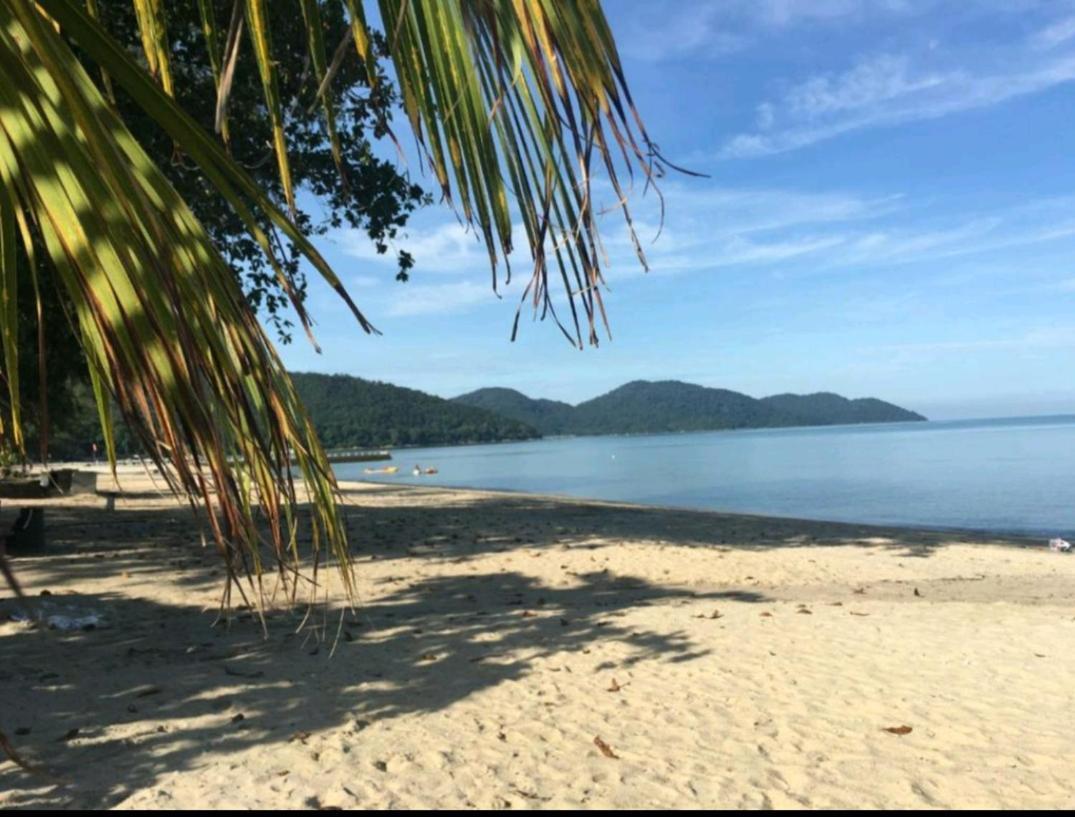 Executives Pantai Seaview Batu Ferringhi 2704 - 2 Bedrooms エクステリア 写真